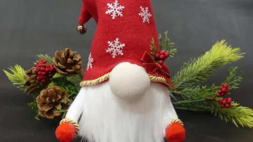 Claycia Crafting Corner - Christmas Gnome